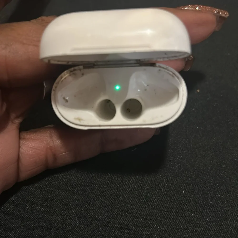 AirPod CASE - Picture 4 of 4